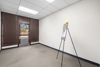 4002-4014 148th Ave NE, Redmond, WA à louer Photo intérieure– Image 2 sur 9