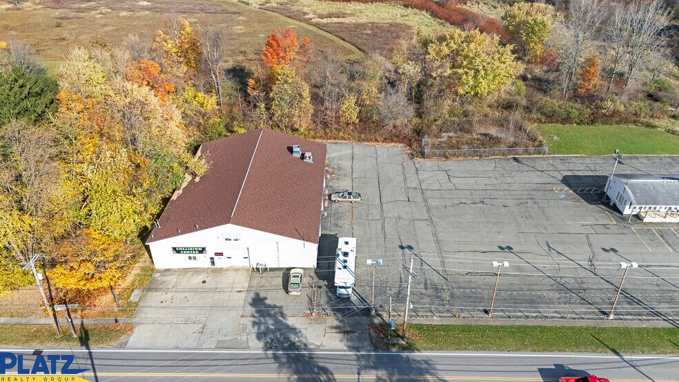 409 E Main St, Andover, OH à louer - Photo de l’immeuble – Image 1 sur 9