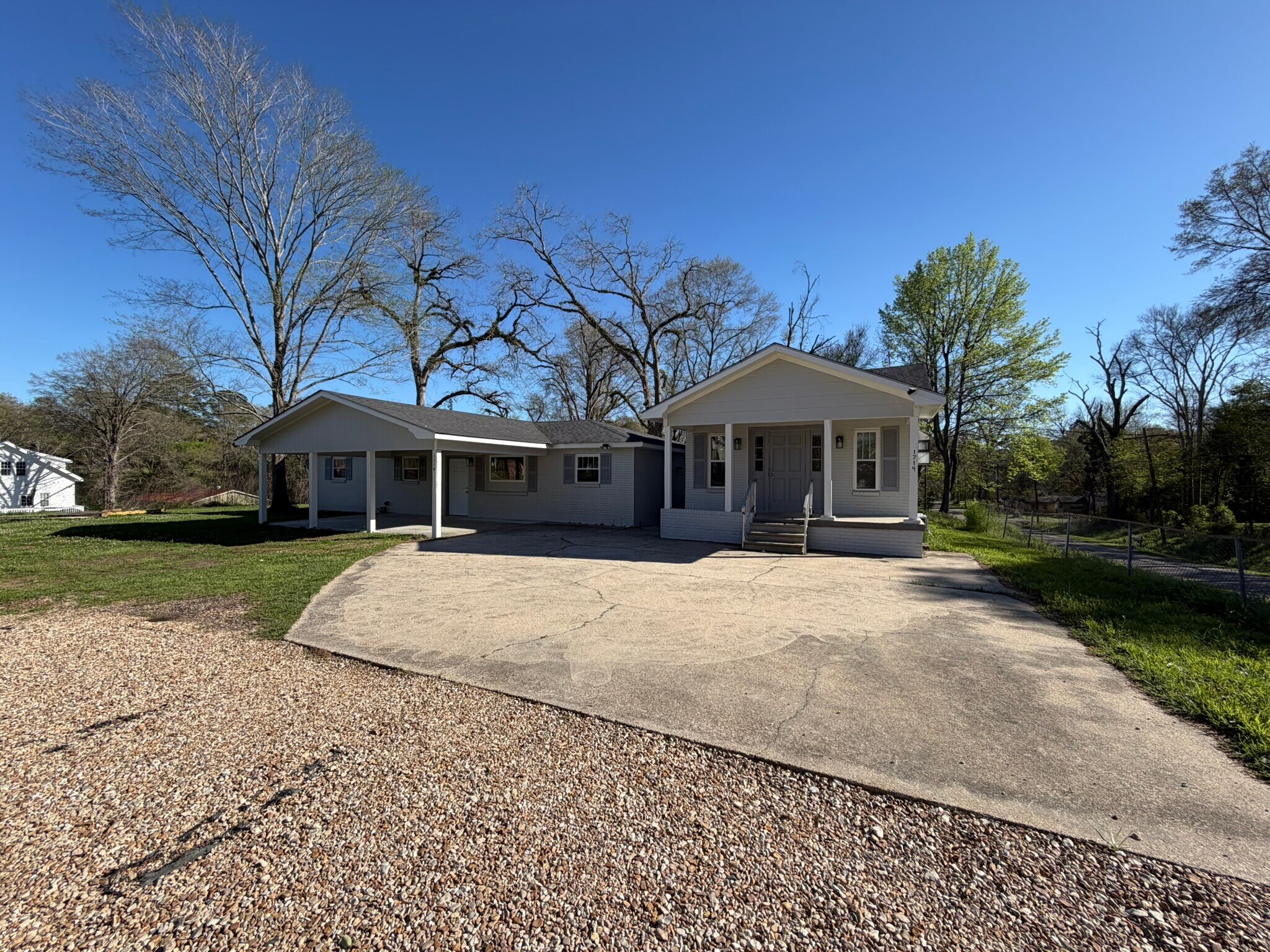 1710 & 1714 Erin St, Jackson, LA à vendre Photo principale– Image 1 sur 13
