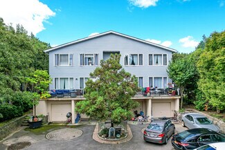 Plus de détails pour 147-149 Meadow Ln, New Rochelle, NY - Logement à vendre