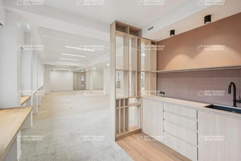 Bureau dans Paris à louer - Photo de l’immeuble – Image 3 sur 12