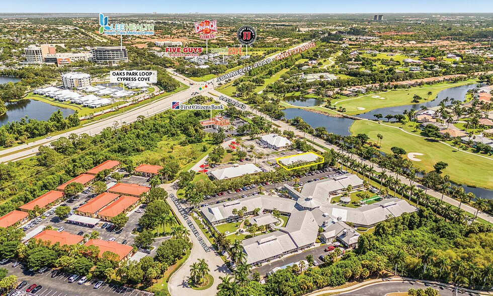 9705 Commerce Center Ct, Fort Myers, FL à vendre - Photo de l’immeuble – Image 2 sur 8