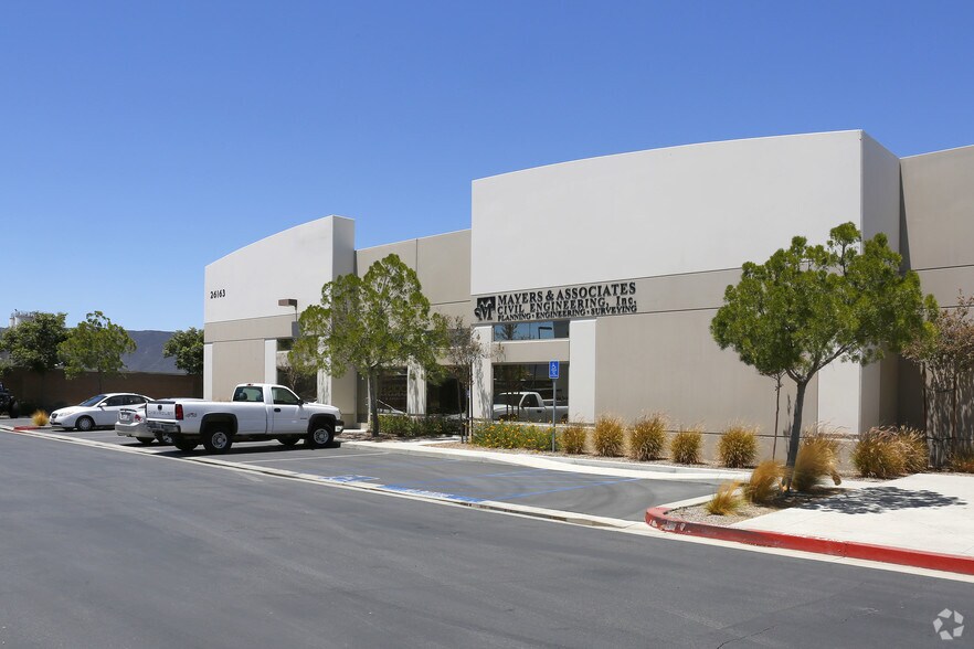 26163 Jefferson Ave, Murrieta, CA à louer - Photo de l’immeuble – Image 2 sur 5
