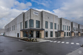 Plus de détails pour 9688 192 St, Surrey, BC - Industriel/Logistique à vendre