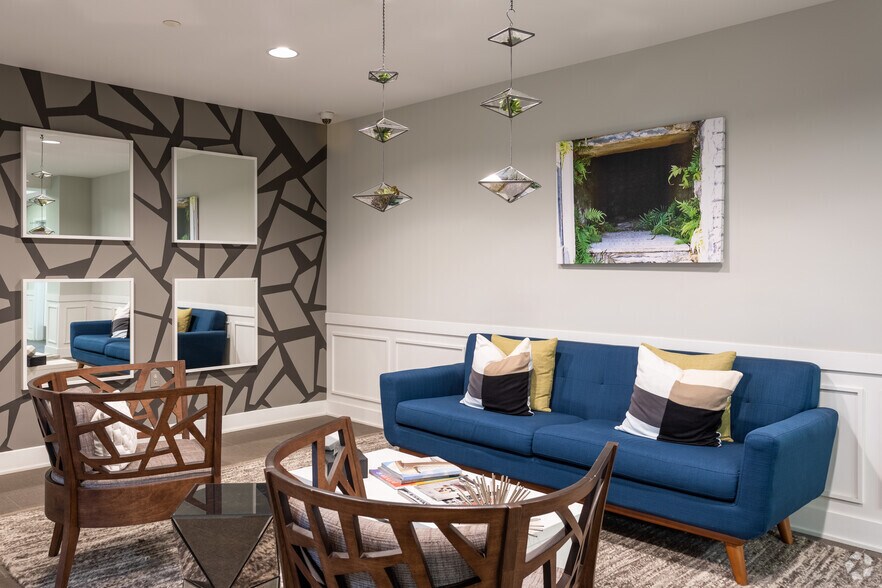 34 Oakwood Ave, Norwalk, CT à louer - Hall d’entrée – Image 2 sur 27
