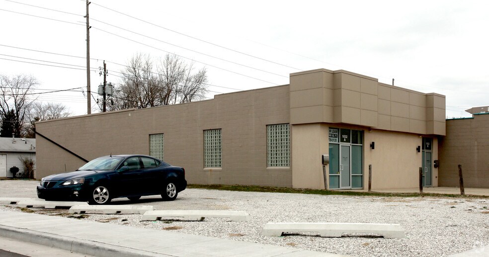 1032 Main St, Indianapolis, IN à louer - Photo de l’immeuble – Image 3 sur 7