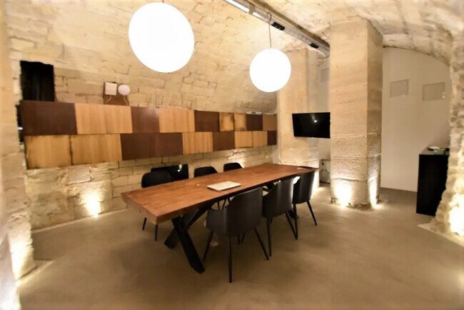 Plus de détails pour Bureau à louer