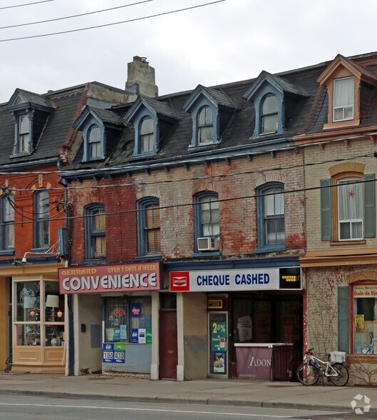 245-247 Gerrard St E, Toronto, ON à louer - Photo de l’immeuble – Image 3 sur 3