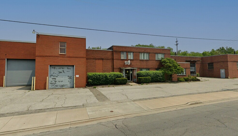 1309 Niles Rd SE, Warren, OH à vendre - Photo de l’immeuble – Image 2 sur 4