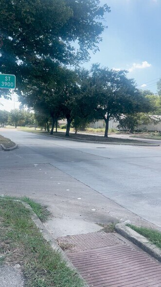 8635 Scott St, Houston, TX à vendre - Vidéo sur l’annonce professionnelle – Image 2 sur 4