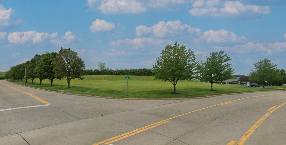 2220 Ball Dr, Saint Louis, MO à vendre Autre– Image 1 sur 7