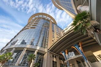 121-189 S Orange Ave, Orlando, FL à louer Photo intérieure– Image 1 sur 32