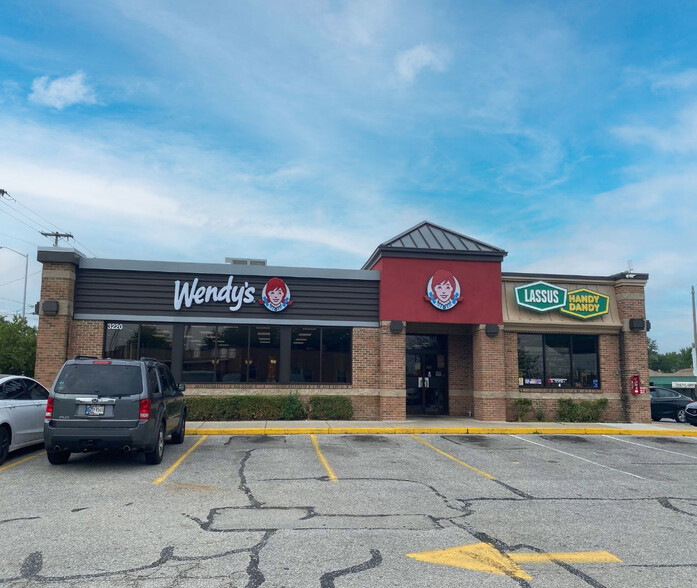 3220 N Anthony Blvd, Fort Wayne, IN à louer - Photo de l’immeuble – Image 1 sur 11