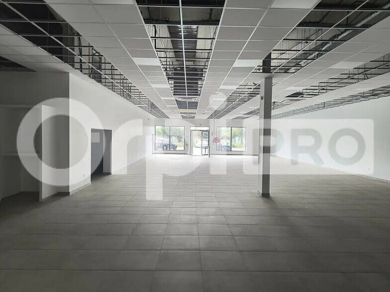 Local commercial dans Reims à louer - Photo intérieure – Image 2 sur 6