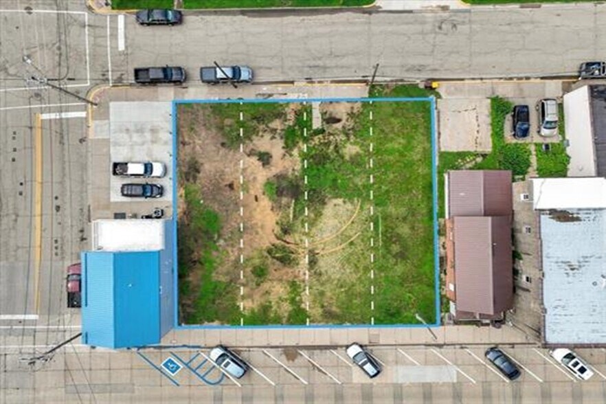 166 Sinsinawa Avenue Ave, East Dubuque, IL à louer - Photo de l’immeuble – Image 3 sur 16