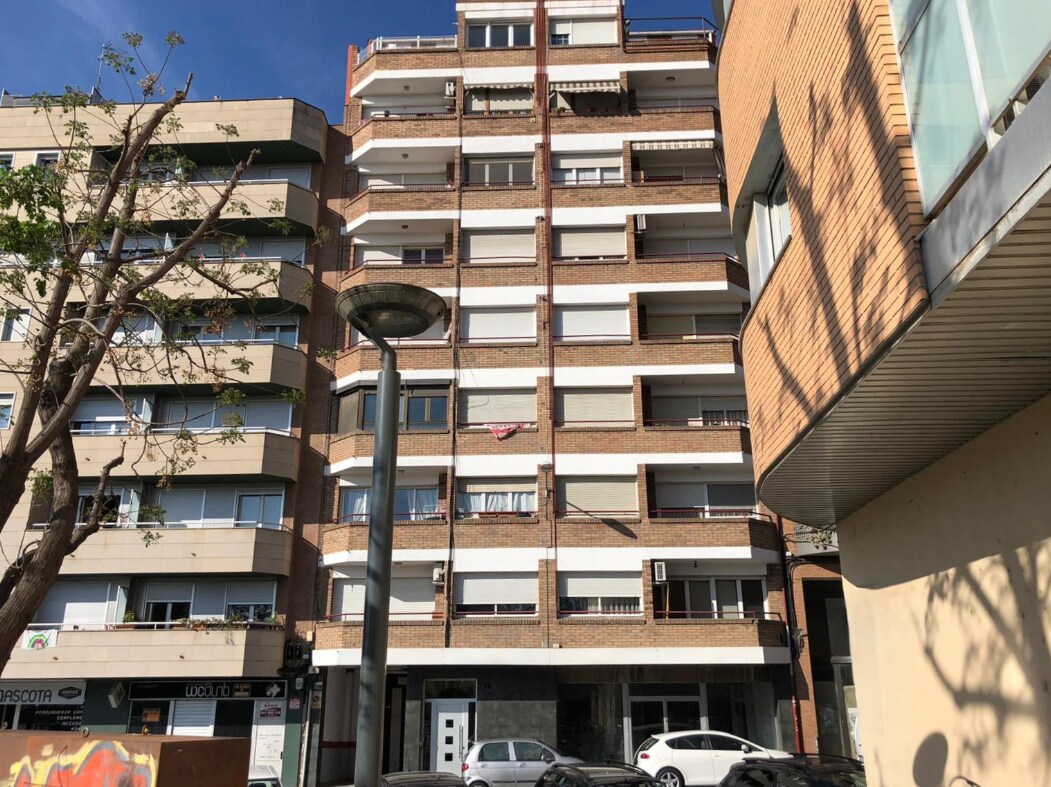 Immeuble residentiel dans Lleida, Lérida à vendre Photo de l’immeuble– Image 1 sur 2