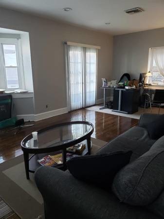 6950 Castor Ave, Philadelphia, PA à louer - Photo principale – Image 1 sur 9