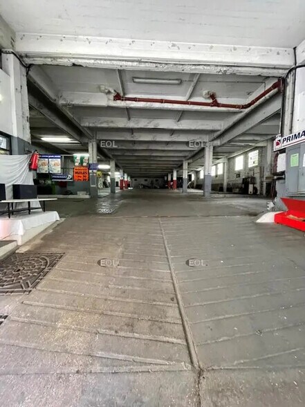 Local d’activités dans Paris à louer - Photo de l’immeuble – Image 3 sur 3