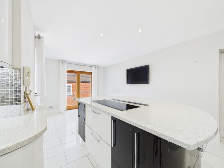 10A Sun St, Canterbury à vendre - Photo de l’immeuble – Image 3 sur 31