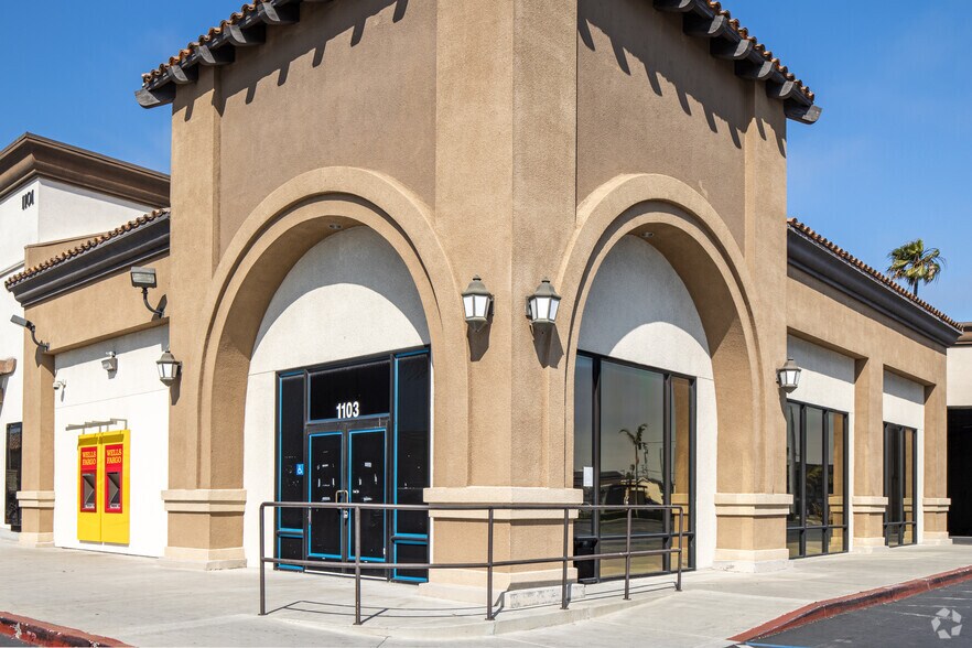 901-1101 Pacific Coast Hwy, Seal Beach, CA à louer - Photo de l’immeuble – Image 3 sur 14