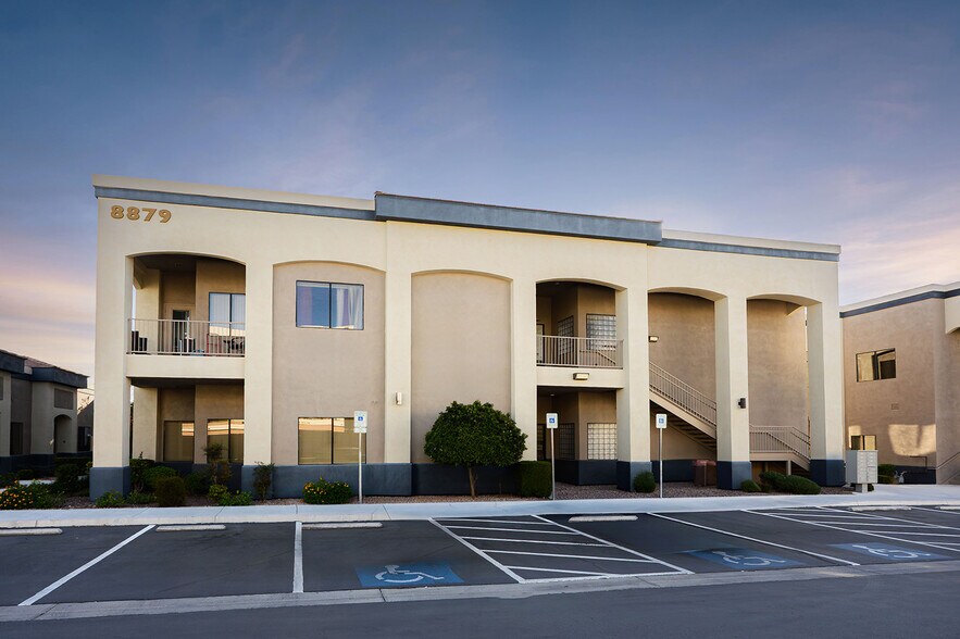8879 W Flamingo Rd, Las Vegas, NV à vendre - Photo de l’immeuble – Image 1 sur 10