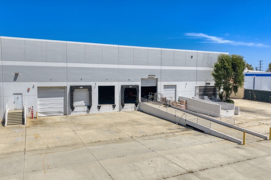5750-5760 Grace Pl, Commerce, CA à vendre - Photo de l’immeuble – Image 2 sur 18