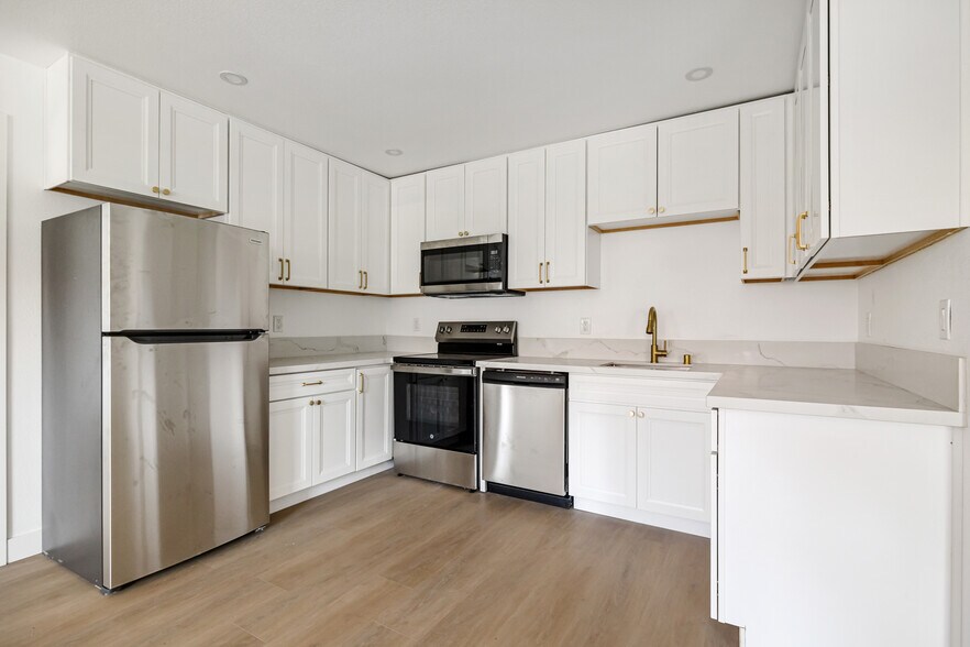 569 Park Way, Chula Vista, CA à vendre - Photo de l’immeuble – Image 2 sur 11
