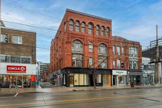 489-491 Queen St W, Toronto, ON à louer Photo intérieure– Image 2 sur 8