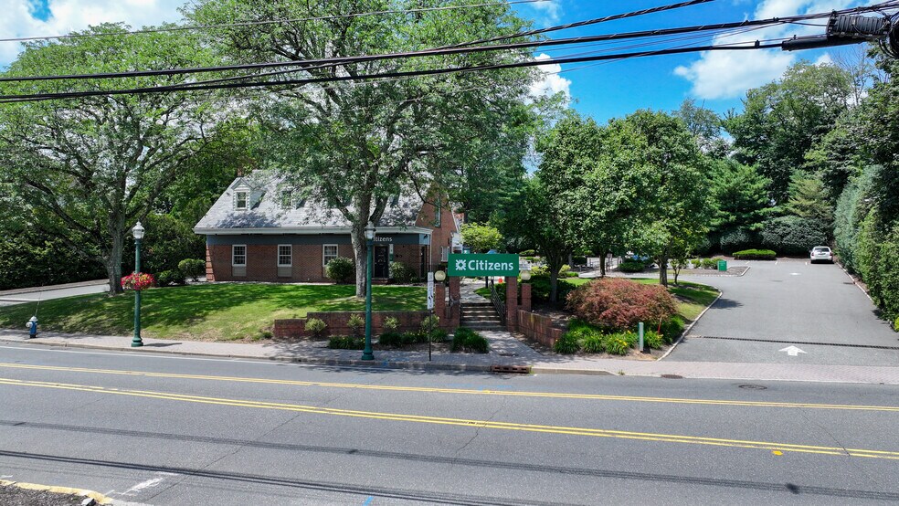447 Springfield Ave, Berkeley Heights, NJ à vendre - Photo de l’immeuble – Image 2 sur 6