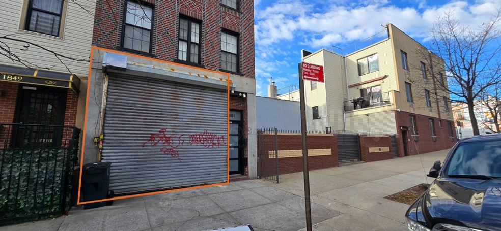 1851 Eastern Pky, Brooklyn, NY à louer - Photo de l’immeuble – Image 2 sur 2