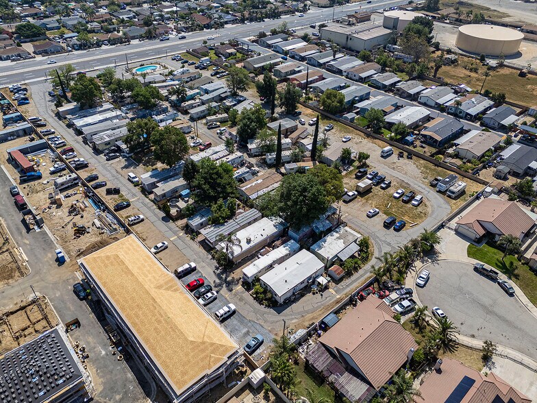 8200 Cherry Ave, Fontana, CA à vendre - Photo de l’immeuble – Image 3 sur 14