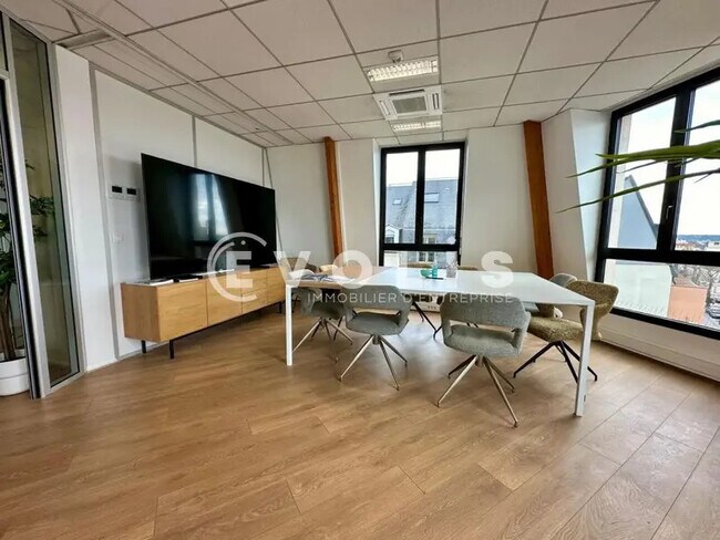 Plus de détails pour Bureau à louer
