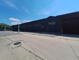Plus de détails pour 740 N Albany Ave, Chicago, IL - Industriel/Logistique à louer