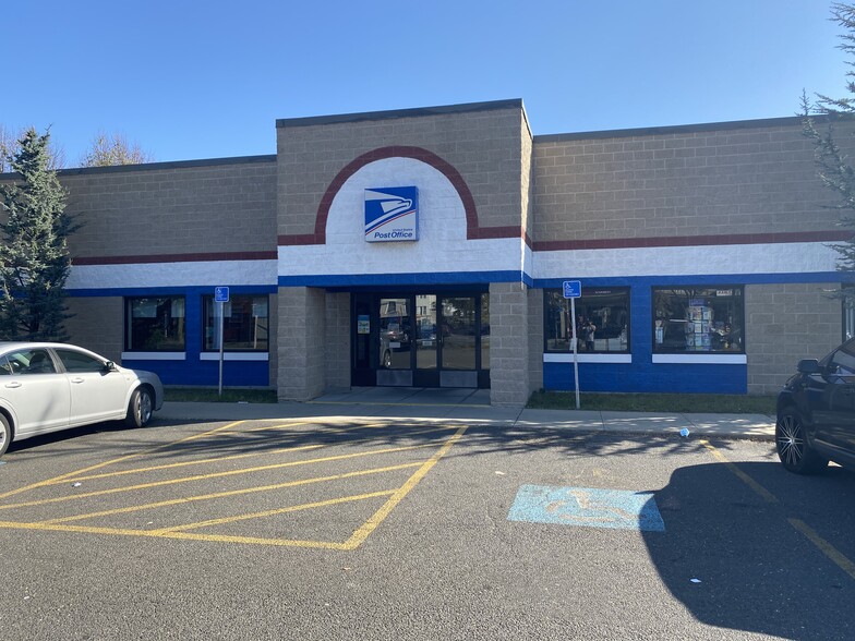 2253 Fairfield Ave, Bridgeport, CT à louer - Photo de l’immeuble – Image 2 sur 3