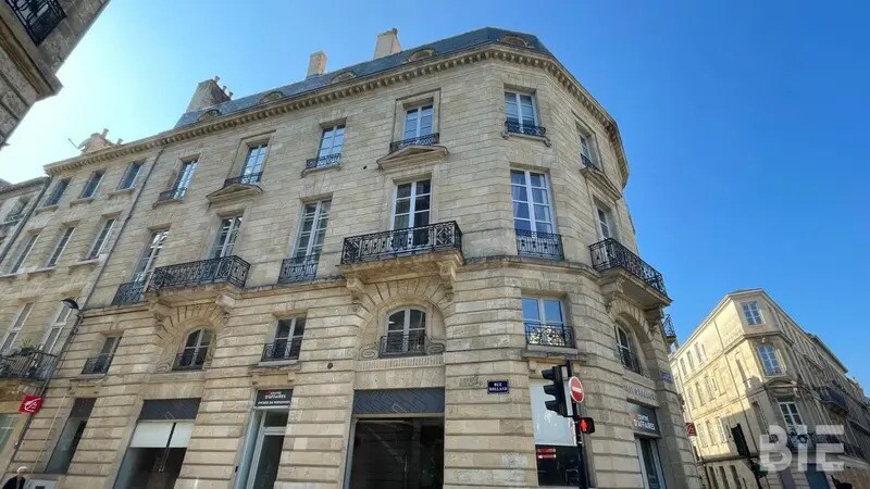 25 Cours Georges Clémenceau, Bordeaux à louer - Photo de l’immeuble – Image 2 sur 15