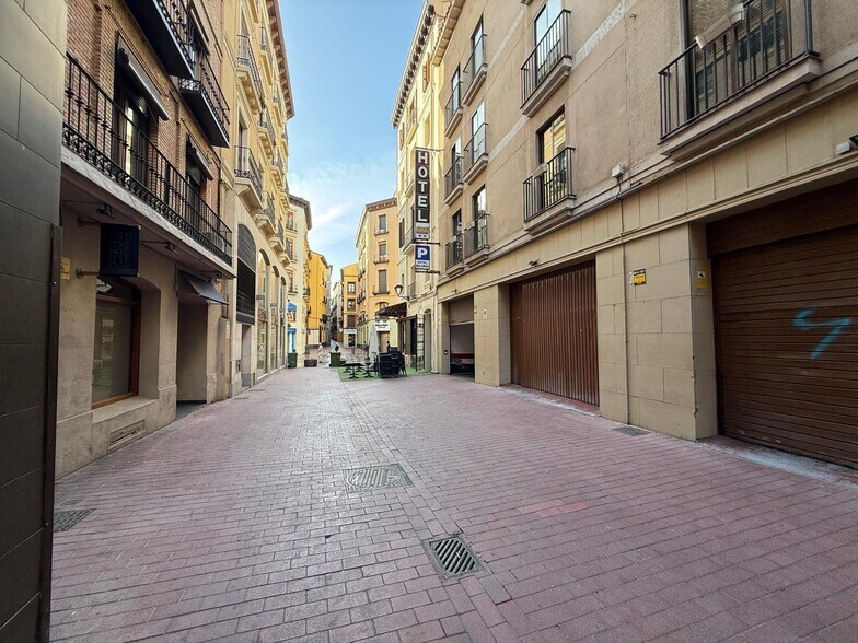 Calle Contamina, 21, Zaragoza, Zaragoza à louer - Photo de l’immeuble – Image 2 sur 14