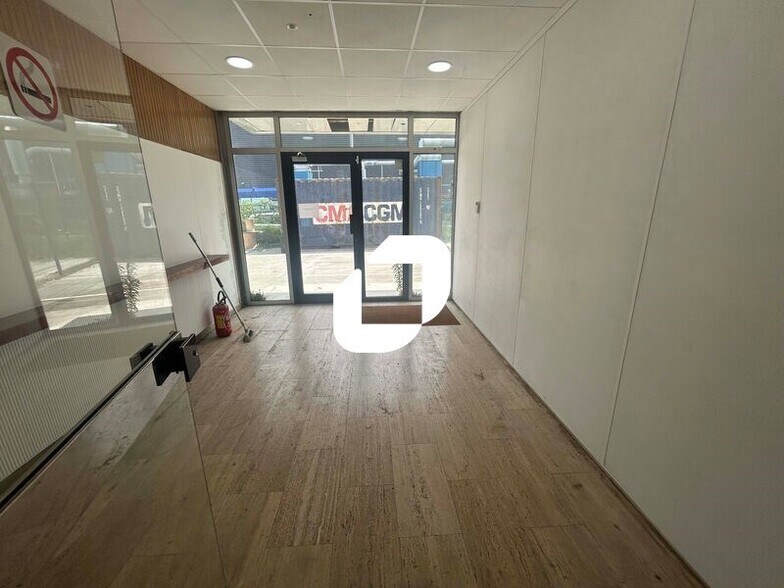 Industriel/Logistique dans Domont à louer - Hall d’entrée – Image 2 sur 15