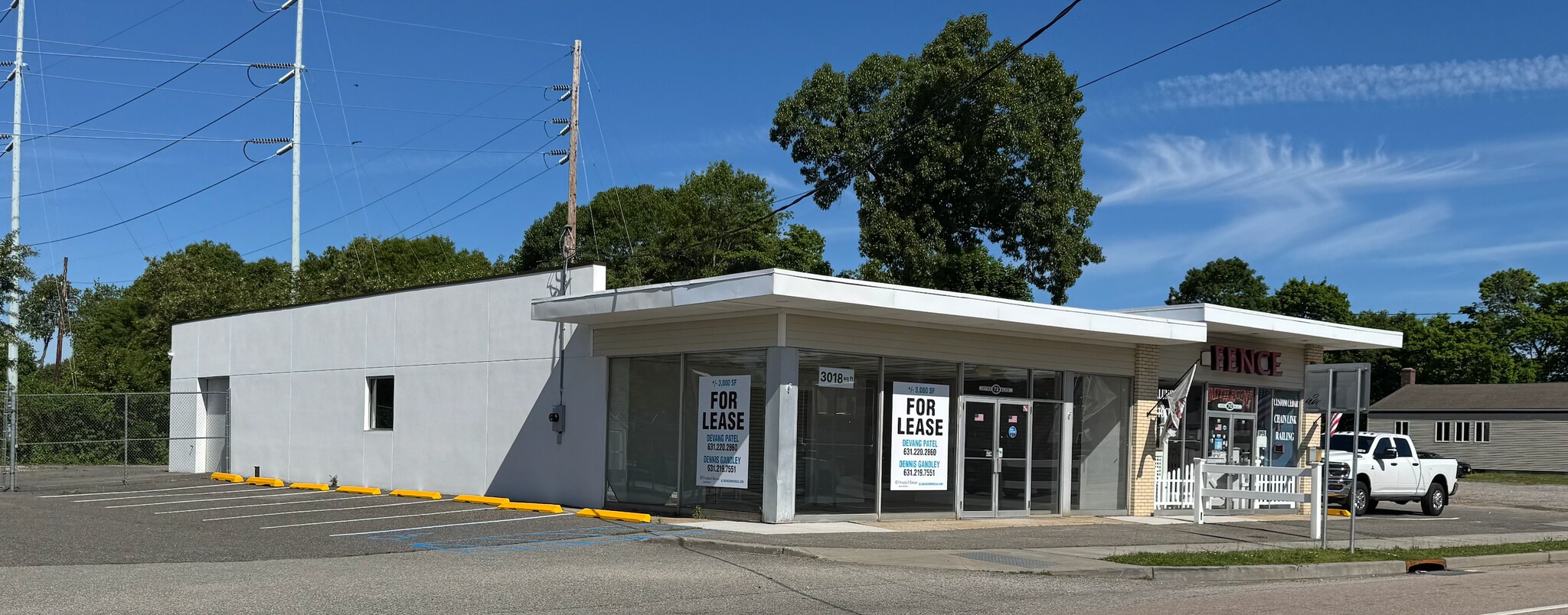 70-72 Jayne Blvd, Port Jefferson Station, NY à louer Photo de l’immeuble– Image 1 sur 14