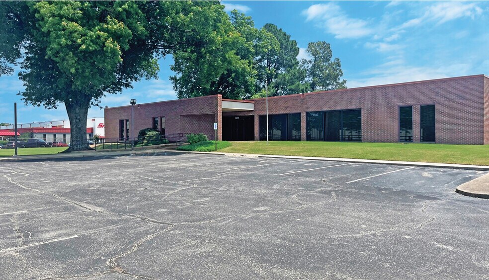 8274 Hacks Cross Rd, Olive Branch, MS à vendre - Photo de l’immeuble – Image 1 sur 8