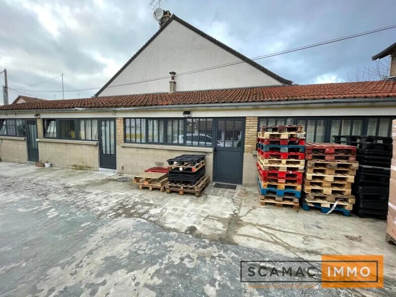 Local d'activités dans Champigny-sur-Marne à vendre - Photo de l’immeuble – Image 3 sur 11