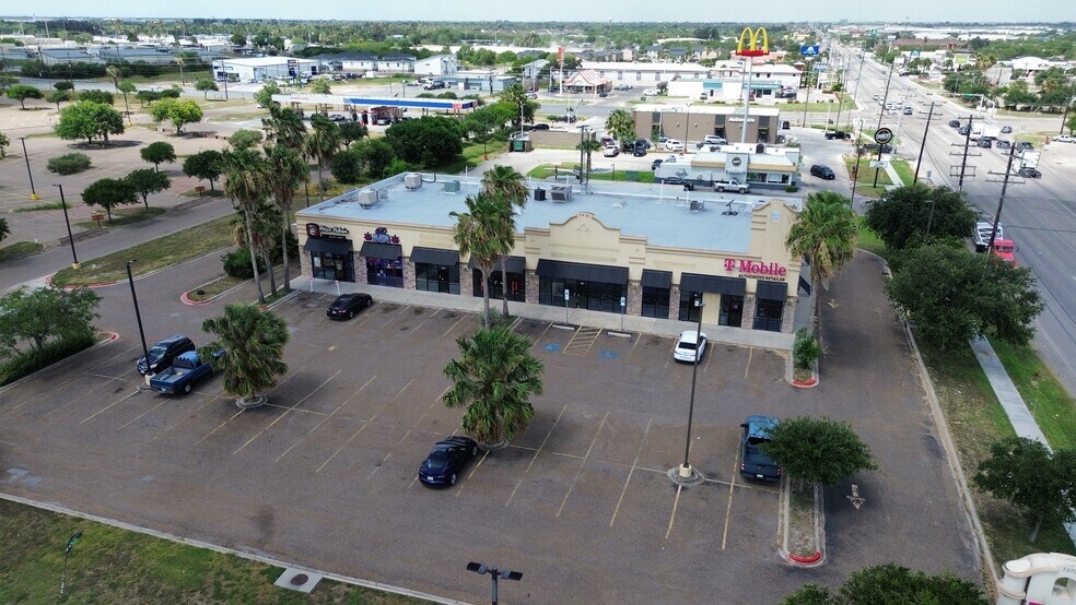 7490 Padre Island Blvd, Brownsville, TX à louer - Photo de l’immeuble – Image 2 sur 5