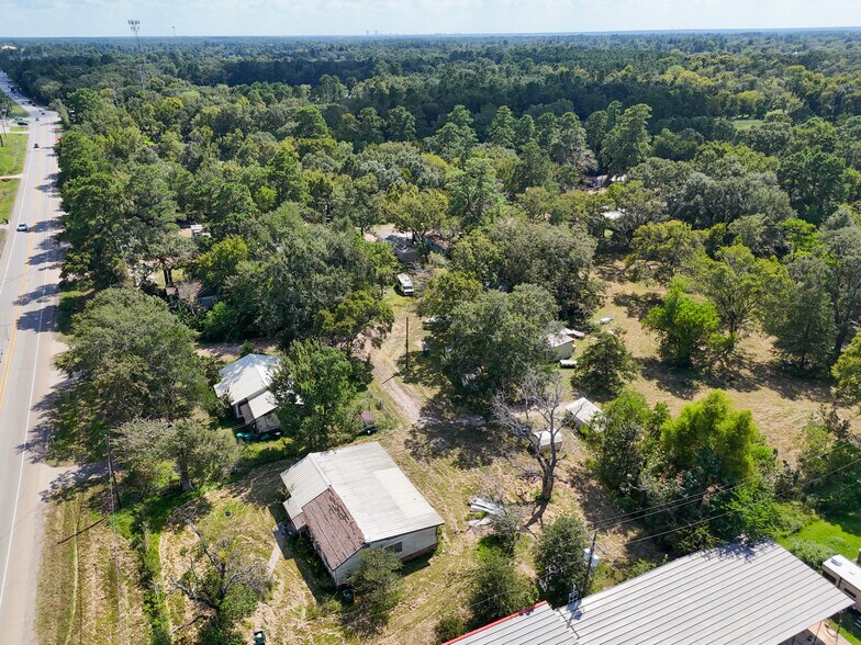220 Porter Rd, Conroe, TX à vendre - Photo de l’immeuble – Image 3 sur 20