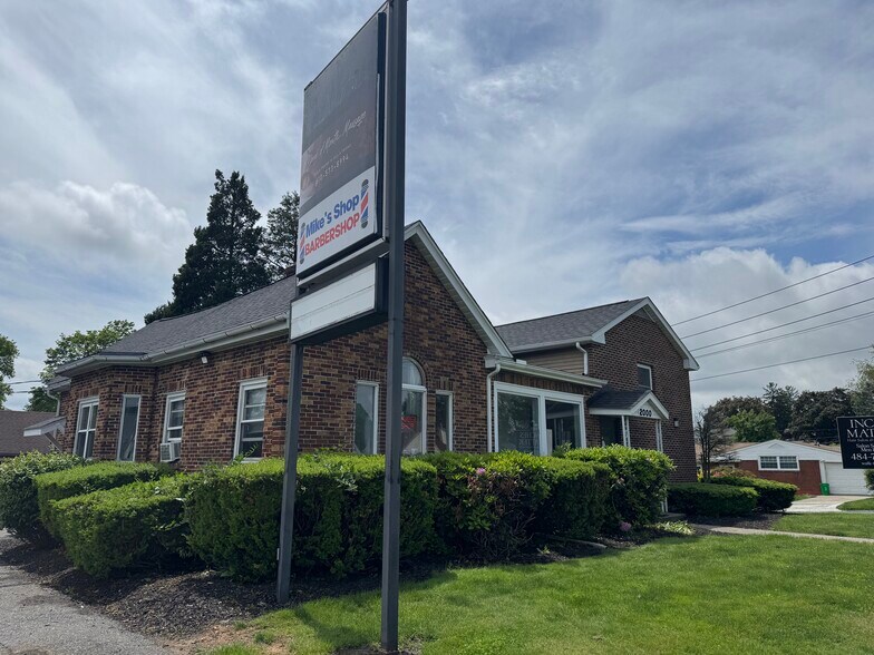 2000 Oxford Dr, Allentown, PA à louer - Photo de l’immeuble – Image 2 sur 10