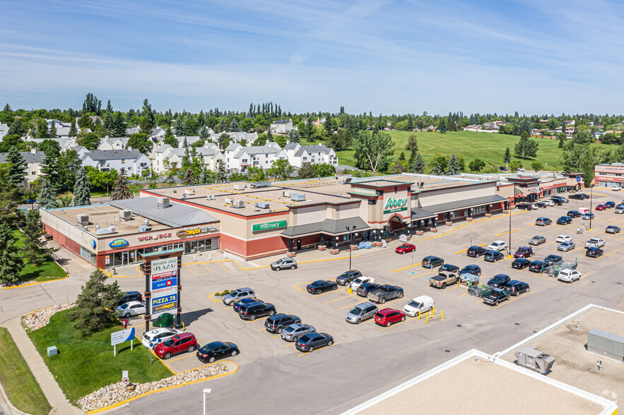 392 St Albert Trl, St. Albert, AB à louer - Photo de l’immeuble – Image 3 sur 9