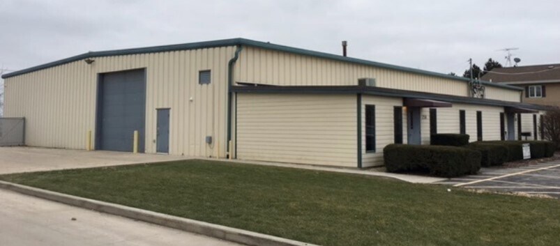 250 S Main St, Sugar Grove, IL à louer - Photo principale – Image 1 sur 2
