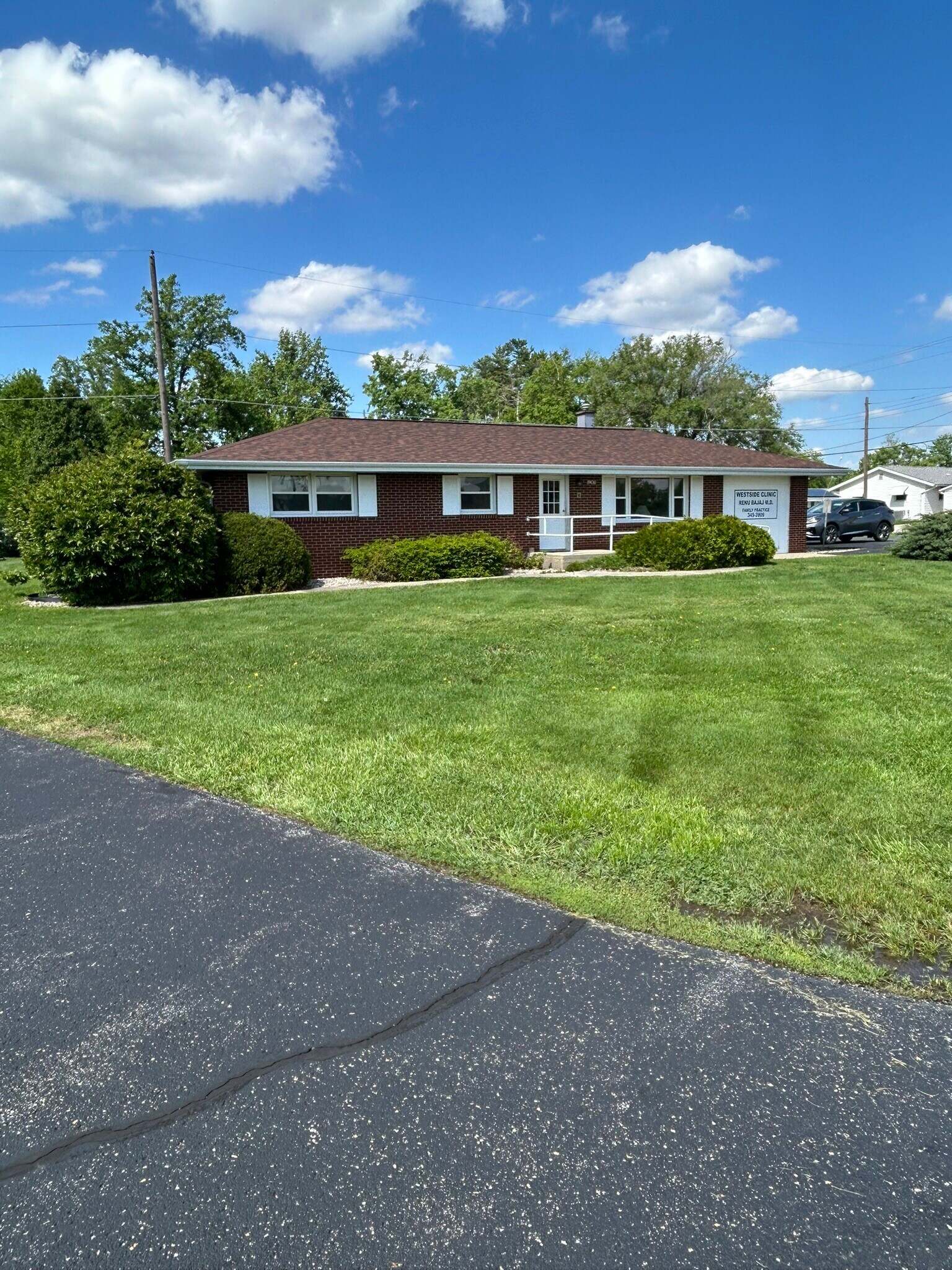 901 W Lincoln Ave, Charleston, IL à louer Photo de l’immeuble– Image 1 sur 2