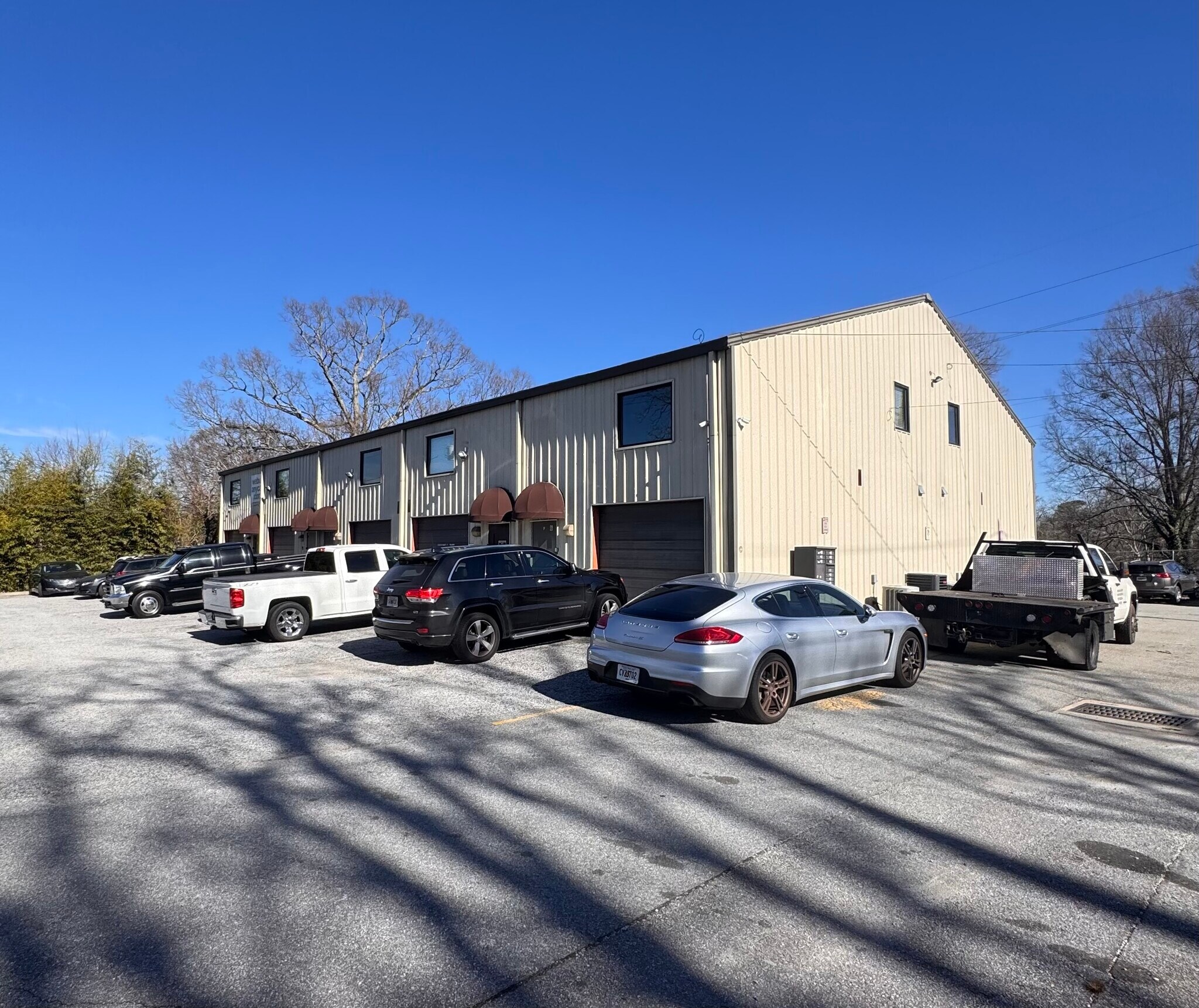 367 N Clarendon Ave, Scottdale, GA à louer Photo de l’immeuble– Image 1 sur 6
