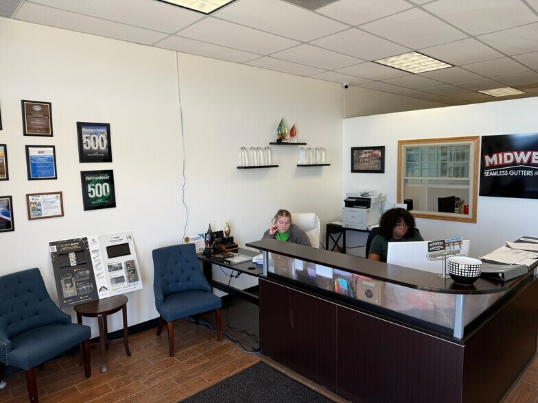 4131-4133 N Perryville Rd, Loves Park, IL à louer - Photo intérieure – Image 3 sur 16