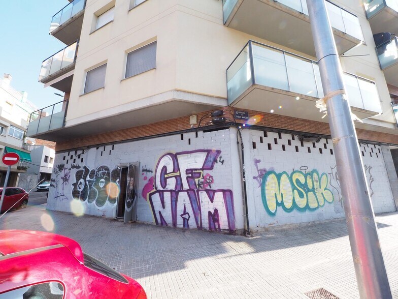 Immeuble residentiel dans Terrassa, Barcelona à vendre - Photo de l’immeuble – Image 2 sur 2
