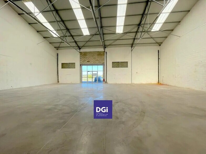 Local d’activités dans Caissargues à louer - Photo intérieure – Image 3 sur 4